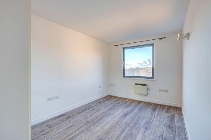 1 Bedroom Flat To Rent In Montana Building, Deals Gateway, London, SE13