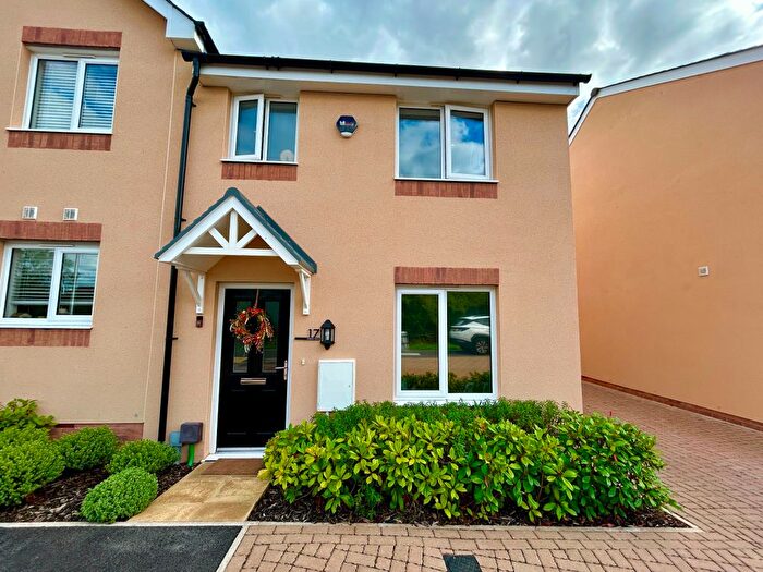 3 Bedroom Semi Detached House For Sale In Horse Field, Cranbrook, EX5