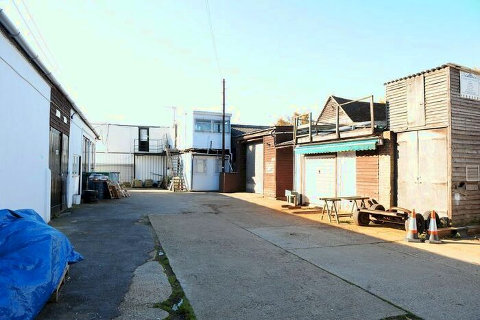 1 Bedroom Property To Rent In Jackets Lane, Harefield, Uxbridge UB9