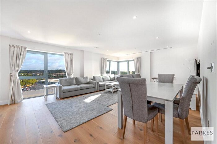 3 Bedroom Apartment For Sale In Beaufort Square, London, NW9