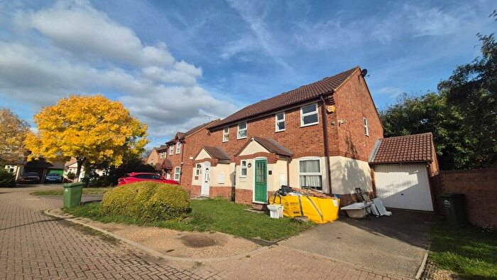 3 Bedroom Semi-detached House To Rent In Nuthatch Close, Staines -Upon -Thames, TW19