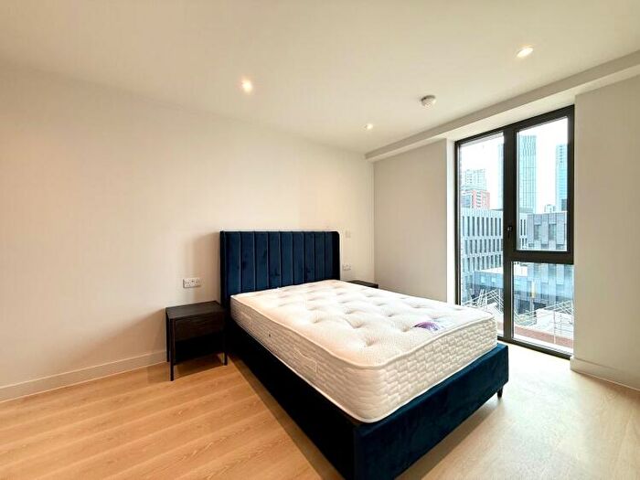 2 Bedroom Apartment To Rent In Waterhouse Gardens Dutton Street, M3