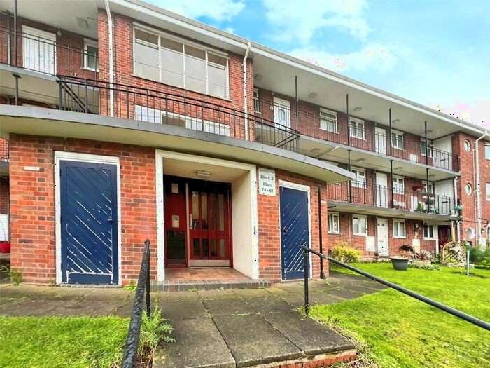 1 Bedroom Flat To Rent In Merridale Road, Wolverhampton, West Midlands, WV3