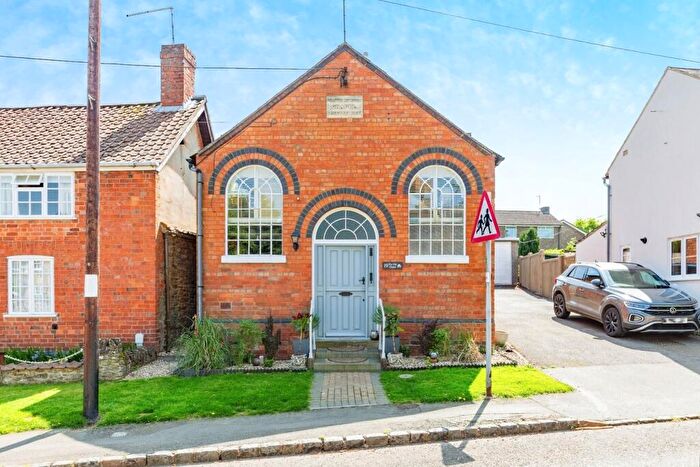 2 Bedroom Detached House For Sale In High Street, Milton Malsor, Northampton, NN7