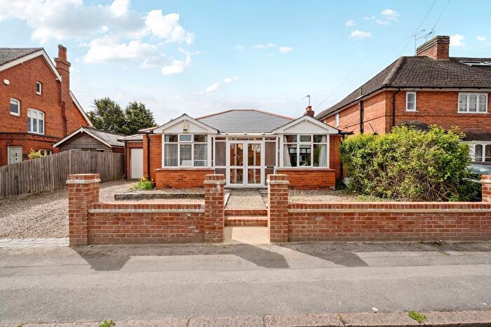3 Bedroom Detached Bungalow For Sale In Newbury, Berkshire, RG14