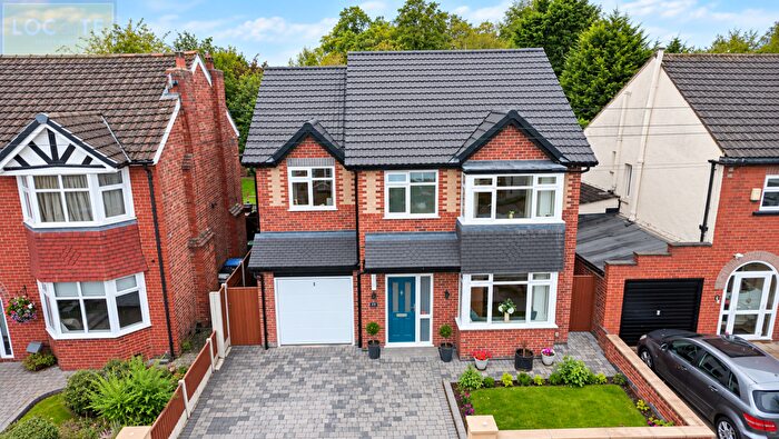 4 Bedroom Detached House For Sale In Entwisle Avenue Davyhulme, M41