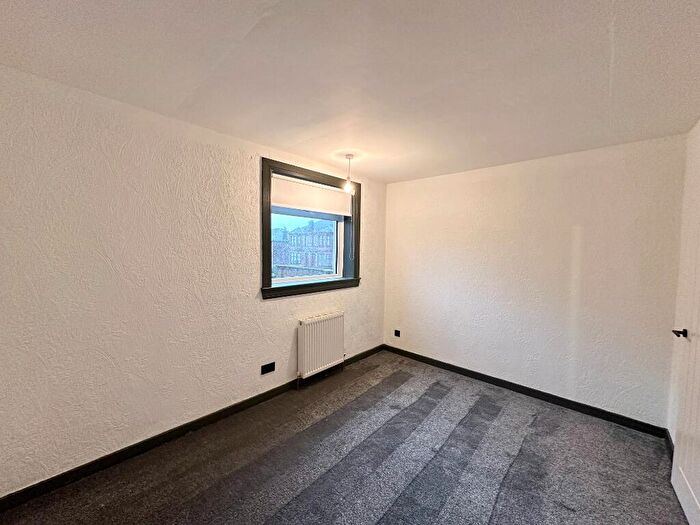 2 Bedroom Flat To Rent In Anstruther Street, Tollcross, Glasgow, G32