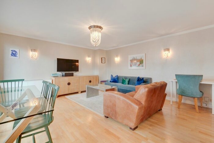 2 Bedroom Flat To Rent In High Holborn, London, WC1V