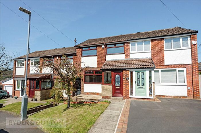 3 Bedroom Town House For Sale In Princess Close, Mossley, OL5