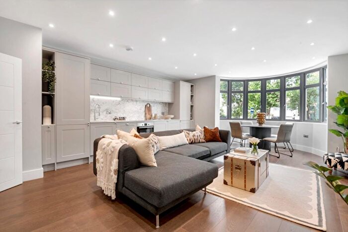 1 Bedroom Flat For Sale In Brondesbury Park, London, NW6