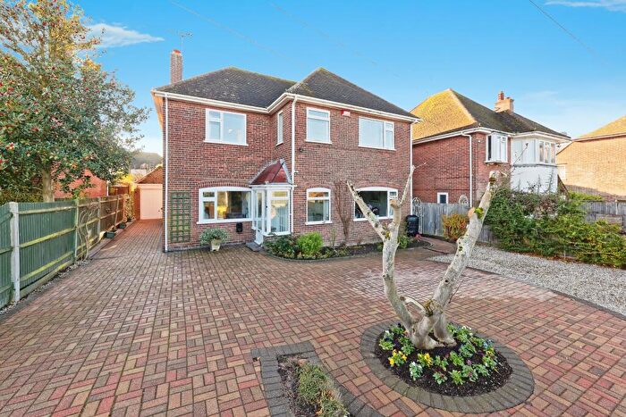 3 Bedroom Detached House For Sale In New Dover Road, Canterbury, Kent, CT1