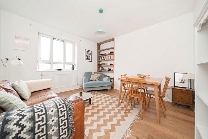 2 Bedroom Flat To Rent In Boleyn Road, Webster House, N16