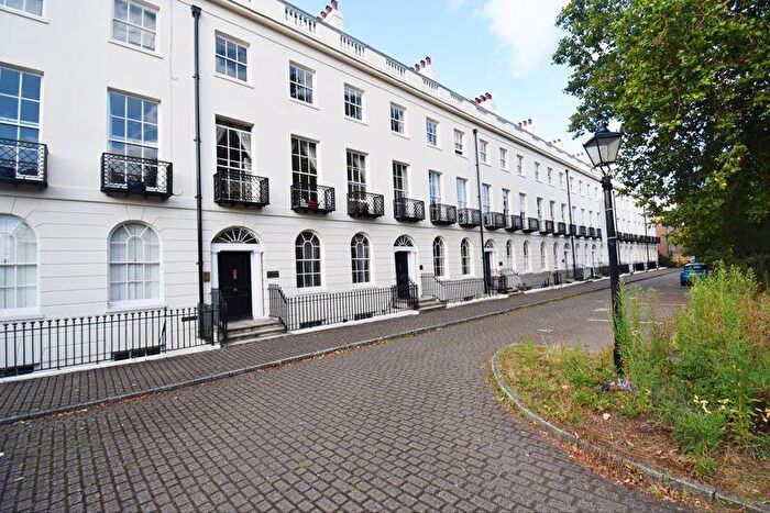 2 Bedroom Flat To Rent In London Road, Reading, RG1