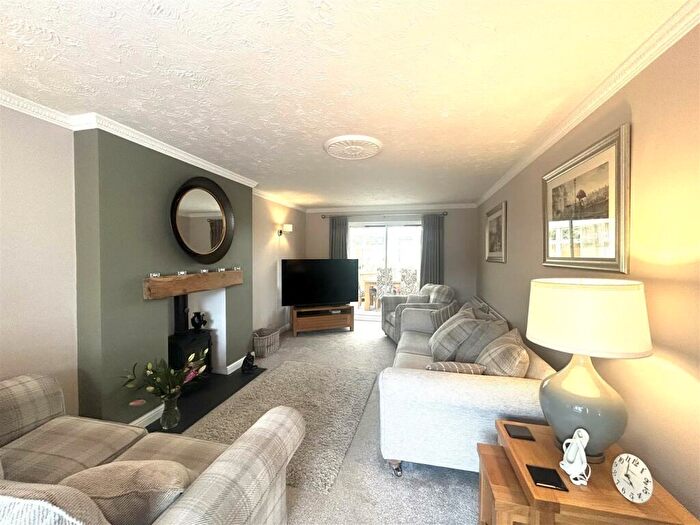 5 Bedroom Detached House For Sale In Hodgetts Drive, Hayley Green, Halesowen, B63