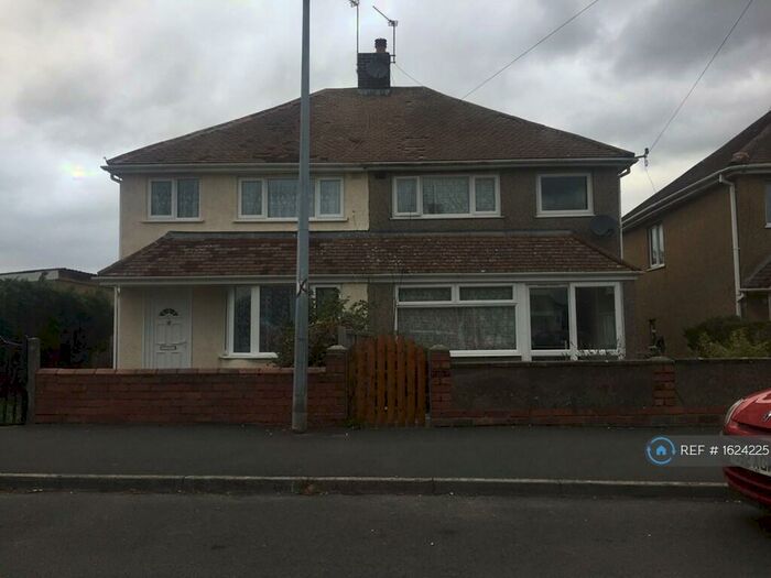 3 Bedroom Semi-Detached House To Rent In Windermere Road, Bristol, BS34