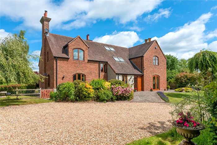 3 Bedroom Detached House For Sale In Wyre Lane, Long Marston, Warwickshire, CV37