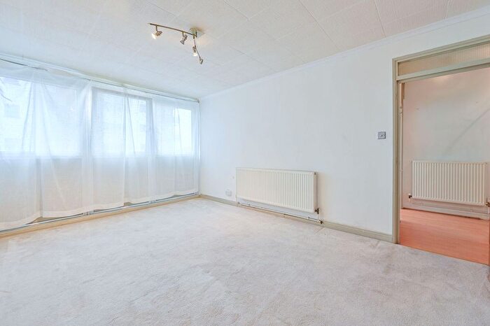 1 Bedroom Flat For Sale In St Helena Road, South Bermondsey, London, SE16