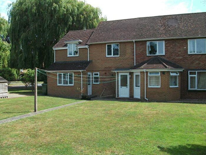 1 Bedroom Flat To Rent In Appleford Drive, Abingdon, OX14
