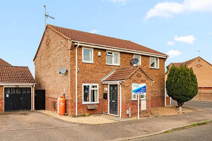 3 Bedroom Semi Detached House For Sale In Aylmer Drive, Tilney St Lawrence, Kings Lynn, Norfolk, PE34