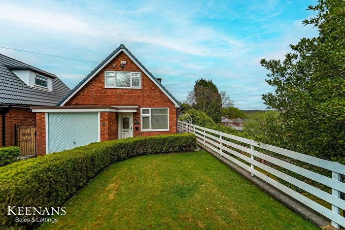 2 Bedroom Detached House For Sale In Broomfield, Swinton, Manchester, M27