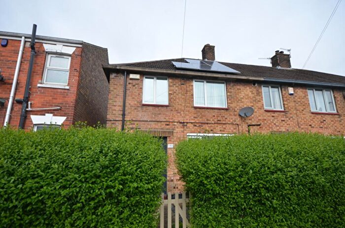 3 Bedroom Terraced House To Rent In Heneage Road, Grimsby, DN32