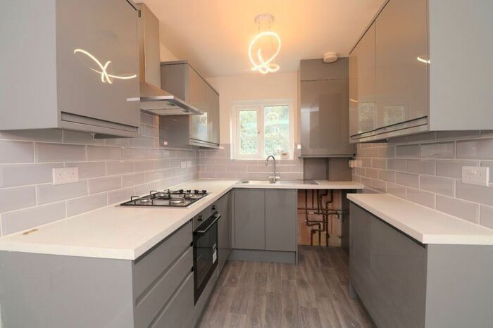 2 Bedroom House To Rent In Victoria Mews, Morley, Leeds, West Yorkshire, Uk, LS27