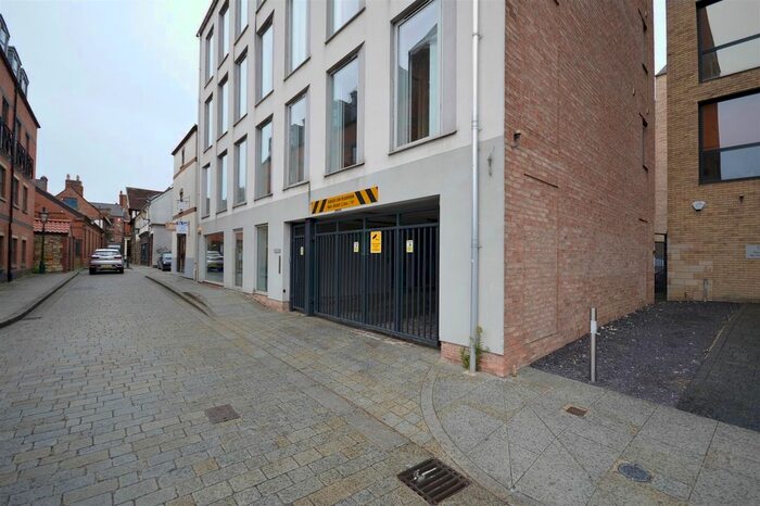 1 Bedroom Flat To Rent In Museum Court, Lincoln, LN2
