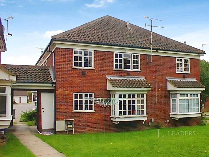 2 Bedroom Terraced House To Rent In Milverton Green, Luton, Bedfordshire, LU3