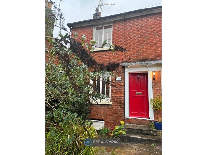 2 Bedroom Semi-Detached House To Rent In Palmerston Street, Romsey, SO51