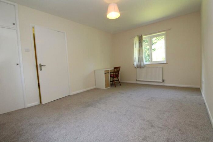 4 Bedroom Detached House To Rent In High Street North, Stewkley, LU7