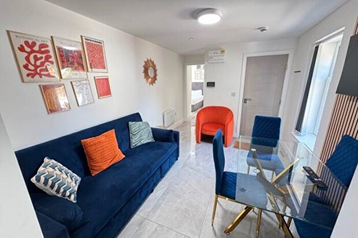 1 Bedroom Flat To Rent In Bruce Street Cardiff, CF24