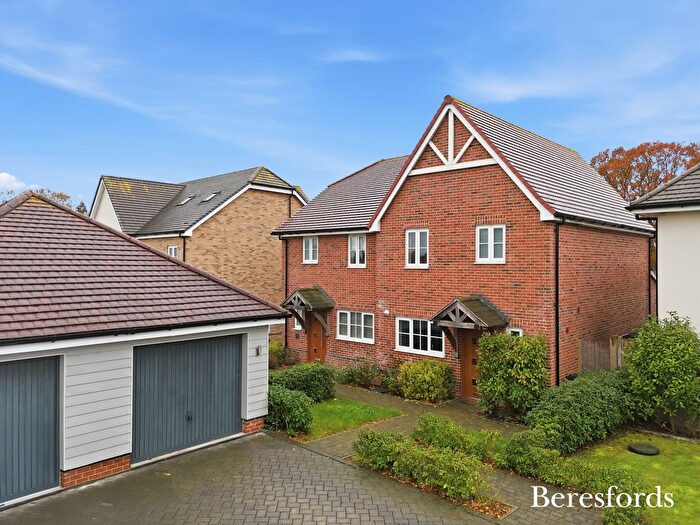 3 Bedroom Semi Detached House For Sale In Lister Close, Felsted, CM6