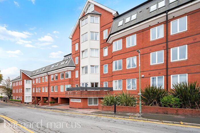 2 Bedroom Apartment For Sale In Sutton Court Road, Sutton, SM1