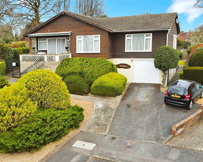 3 Bedroom Detached House For Sale In Portman Park, Tonbridge, Kent, TN9