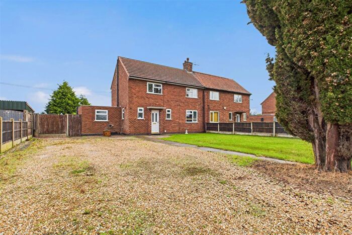3 Bedroom Semi-Detached House For Sale In Old North Road, Carlton On Trent, NG23