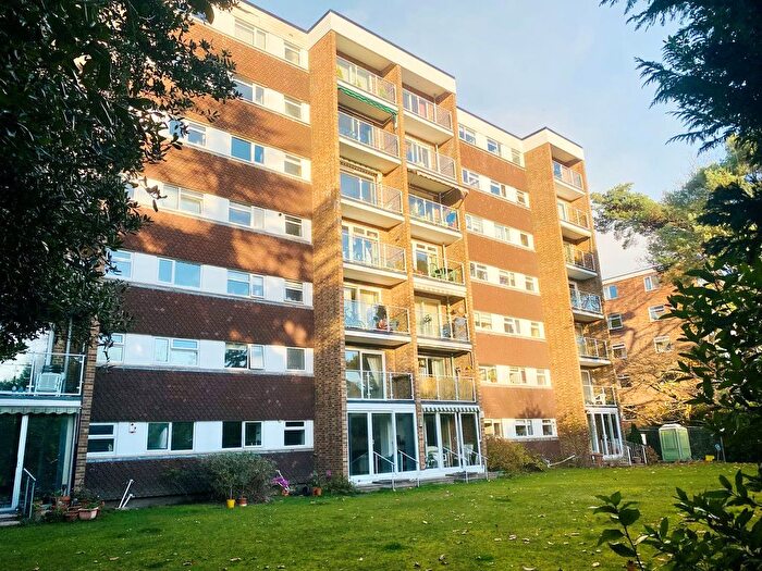 2 Bedroom Flat For Sale In Flat Woodlands, Lindsay Road, Poole, Dorset, BH13