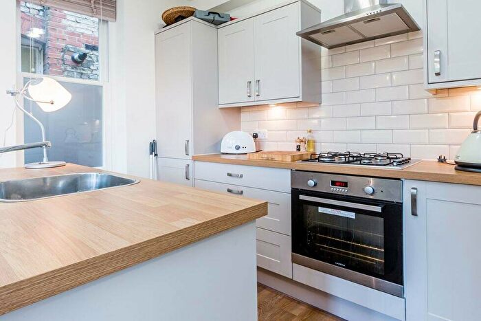 2 Bedroom Flat To Rent In Fortis Green Road, Muswell Hill, N10