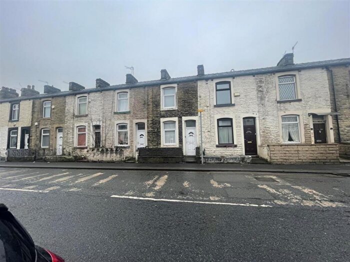3 Bedroom Terraced House For Sale In Briercliffe Road, Burnley, BB10