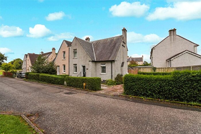 3 Bedroom Semi-Detached House For Sale In Dumgoyne Gardens, Milngavie, Glasgow, East Dunbartonshire, G62