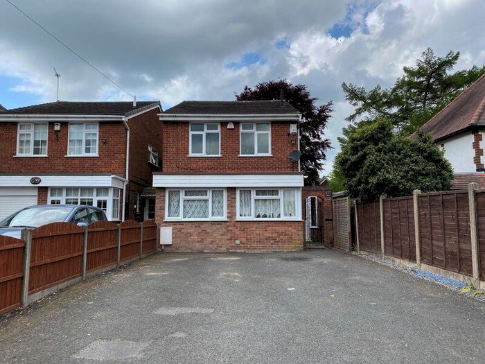 3 Bedroom Detached House To Rent In Wolverhampton Road, Sedgley, DY3
