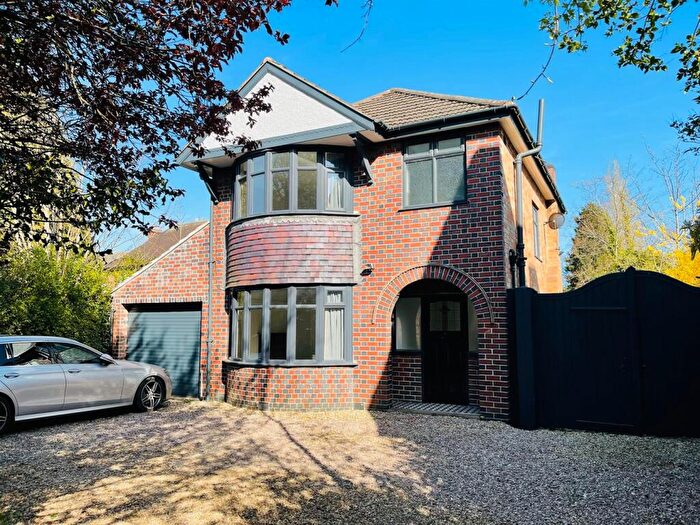 3 Bedroom Detached House To Rent In Stoughton Road, Oadby, LE2