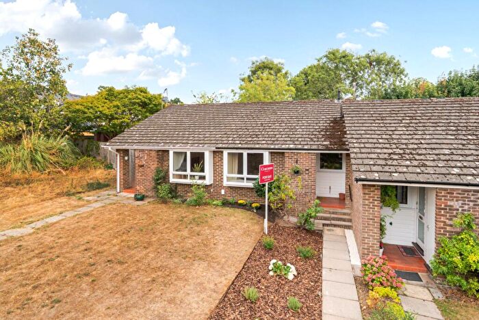 2 Bedroom Bungalow For Sale In Marlborough Drive, Weybridge, KT13