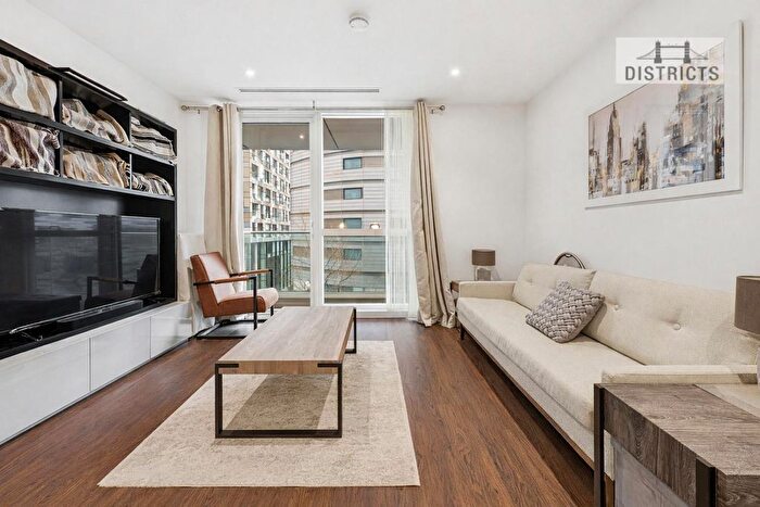 1 Bedroom Flat To Rent In Maine Tower, , Harbour Way, E14