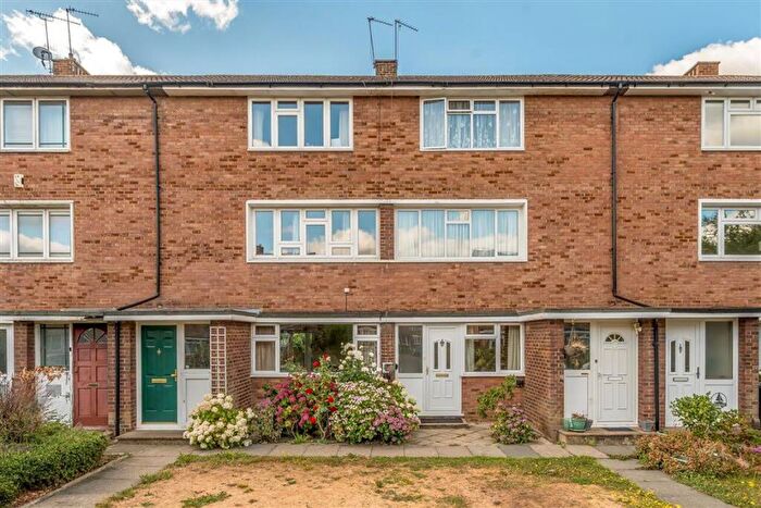 2 Bedroom Maisonette For Sale In Lyme Farm Road, Lee, SE12