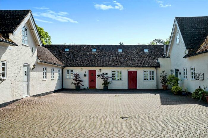 2 Bedroom Mews For Sale In Shermanbury Grange, Brighton Road, Shermanbury, Horsham, RH13