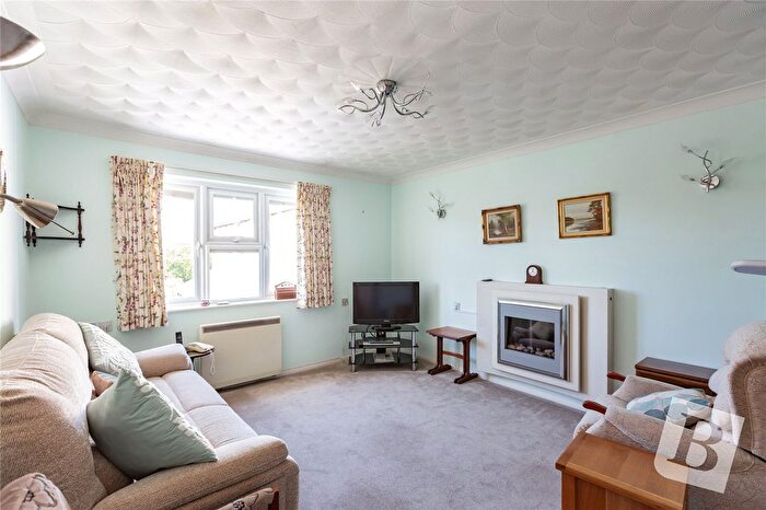 1 Bedroom Flat For Sale In Sycamore Court, Stilemans, Wickford, Essex, SS11