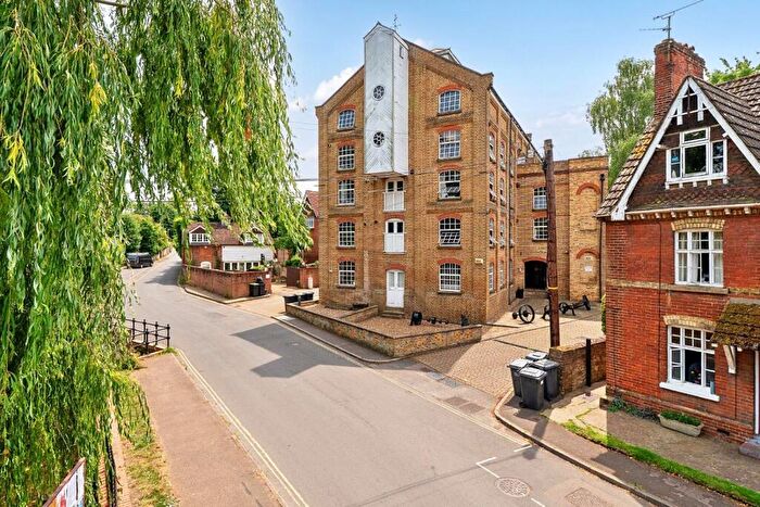 2 Bedroom Apartment For Sale In Mill Street, East Malling, West Malling, ME19