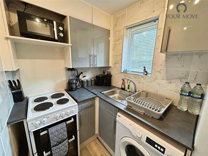 1 Bedroom Flat For Sale In Clowser Close, Sutton, SM1