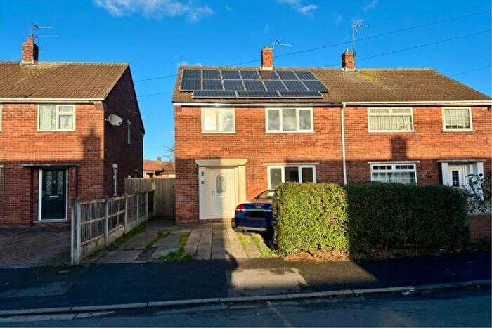 3 Bedroom Semi-Detached House To Rent In Coniston Road, Nottingham, NG10