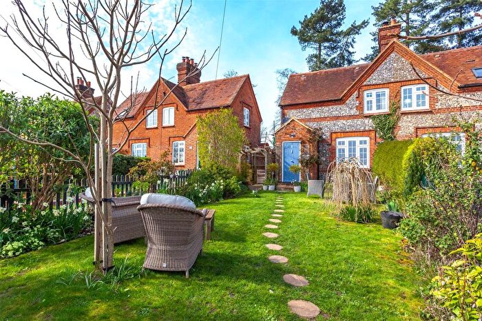 3 Bedroom End Terrace House For Sale In Seymour Court Lane, Marlow, Buckinghamshire, SL7